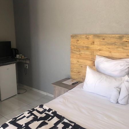 The Nest Overnight And Accommodation Usakos Экстерьер фото
