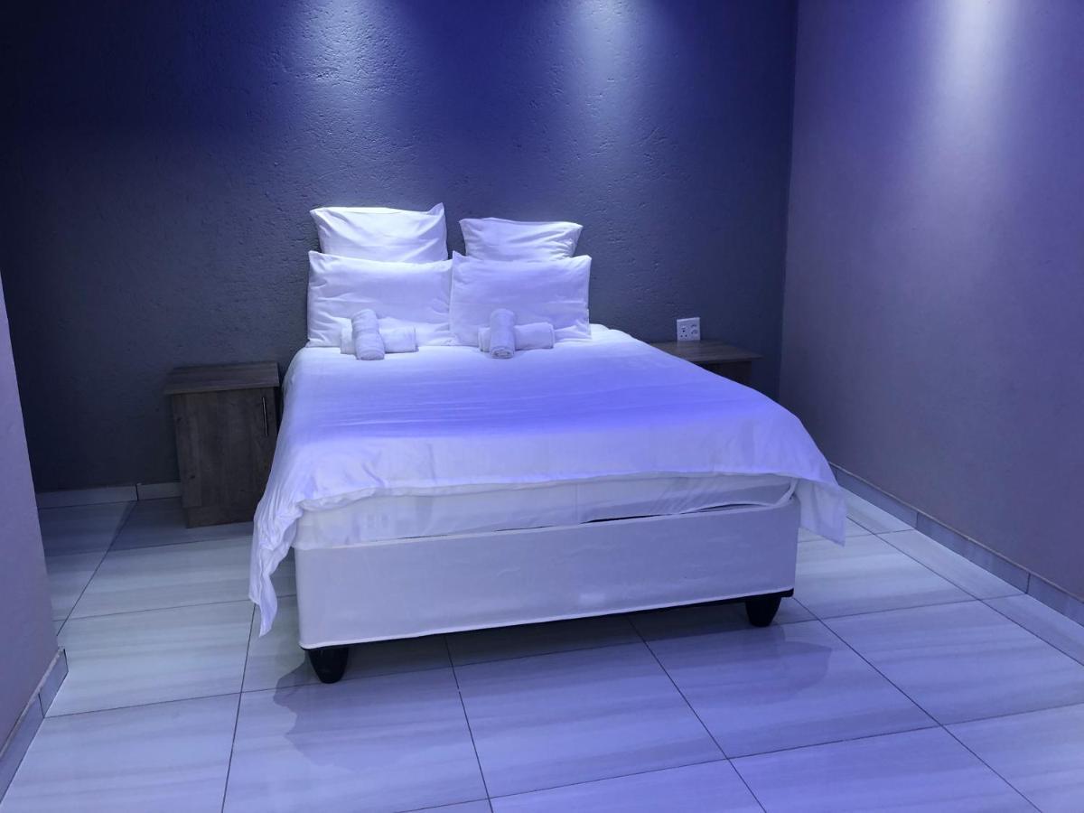 The Nest Overnight And Accommodation Usakos Экстерьер фото